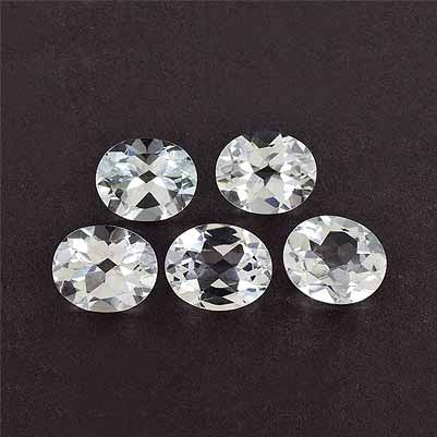 Natural 12x10x5.5mm Faceted Oval Aquamarine