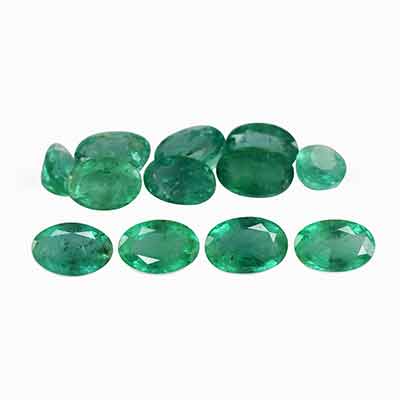 Natural 6x4x2.5mm Faceted Oval Brazilian Emerald