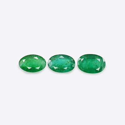 Natural 6x4x2.7mm Faceted Oval Brazilian Emerald