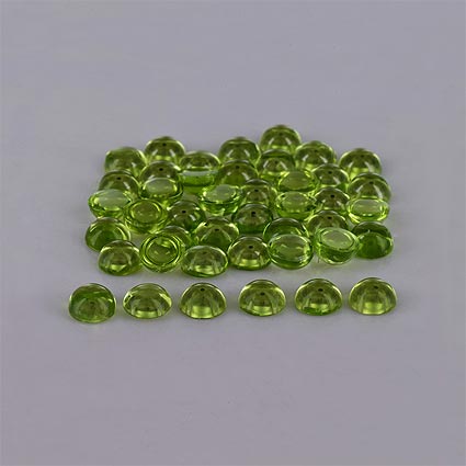 Natural 5x5x2.6mm Cabochon Round Peridot
