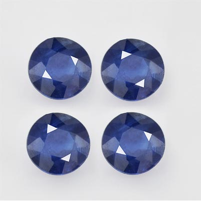 Natural 4.5x4.5x2.8mm Faceted Round Sapphire