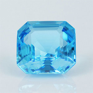 Natural 12x12x7.5mm Faceted Square Topaz